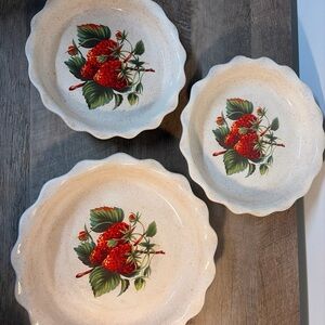 3 Piece Strawberry Design Stoneware Quiche Tart Pie Baking Dish Plate